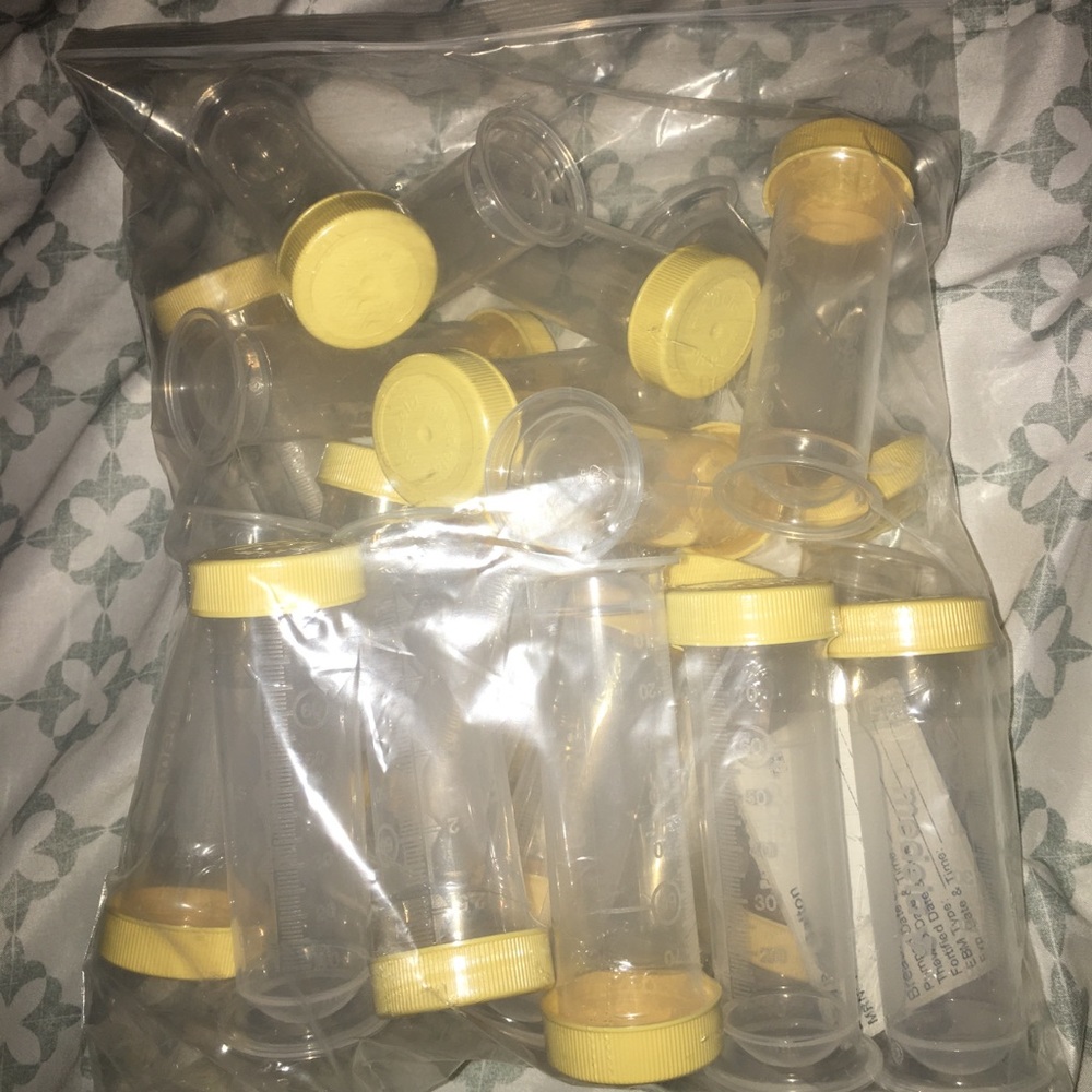 Medela Breastfeeding Bottles (Sterilized)